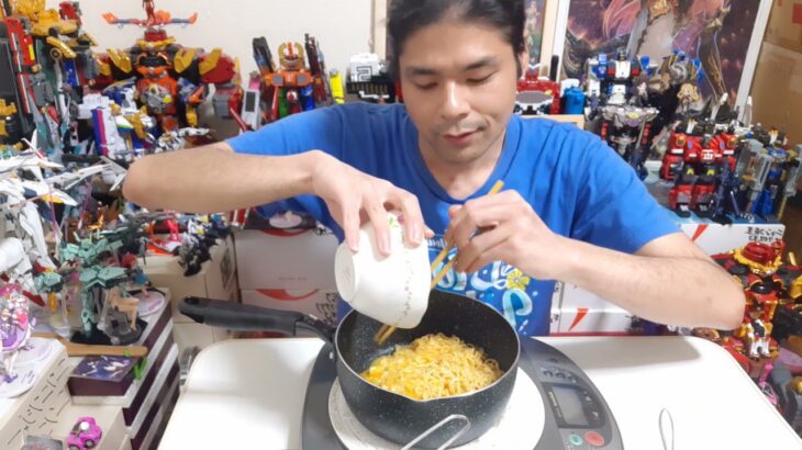 モッパン辛ラーメンアレンジレシピカルボナーラ風辛ラーメン韓国ラーメン韓国料理MUKBANG