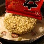 フライパン一つで作る辛ラーメンカルボナーラ