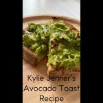 【アボカドアレンジレシピ】カイリー・ジェンナーのアボカドトーストの作り方(Kylie Jenner’s Avocado Toast Recipe)#shorts