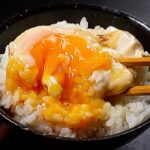 レンジで40秒だけでできるこの世で1番ズボラで簡単でウマすぎる丼レシピ『温泉卵丼』(レンジでできる温泉卵レシピ)