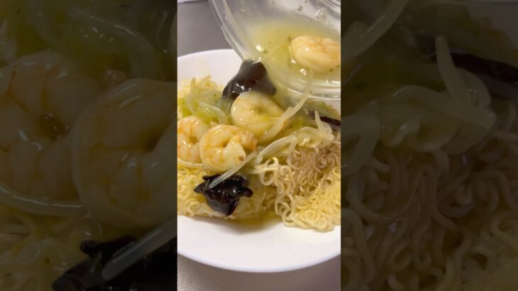 サッポロ一番塩ラーメンの変わったアレンジ #簡単レシピ #cooking #料理 #自炊 #簡単料理 #shorts